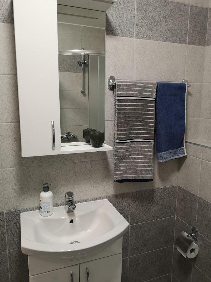 Apartman Gaga Lukavica Extérieur photo