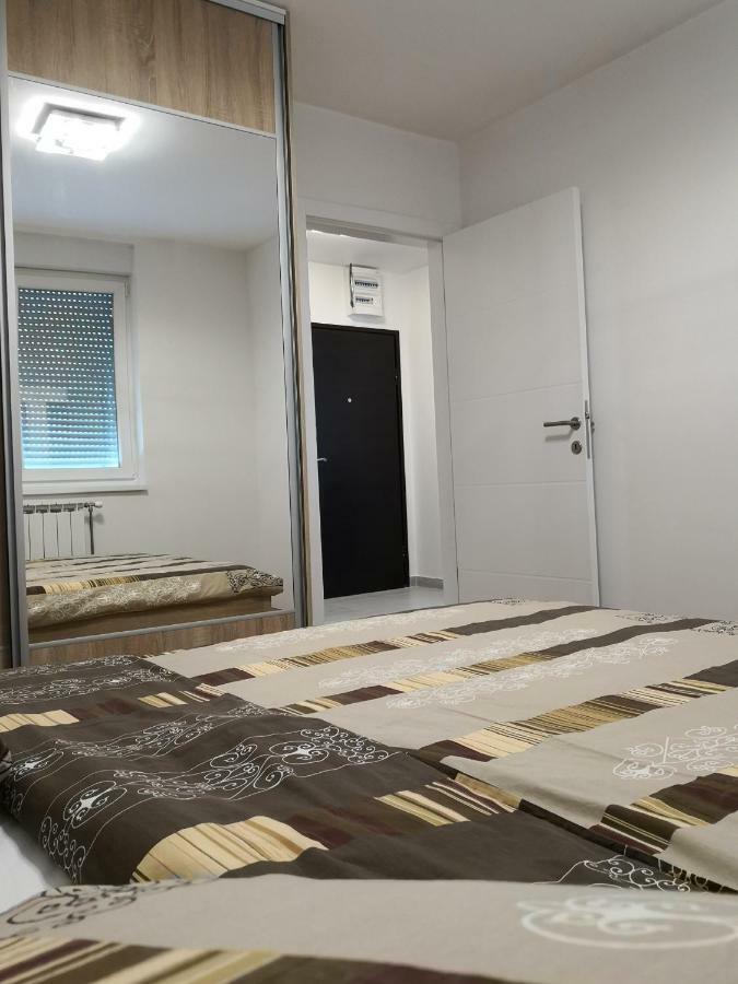 Apartman Gaga Lukavica Extérieur photo